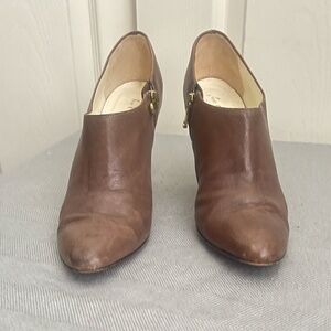 Bettye Muller women's brown ankle booties mules zip heeled made in Italy leather